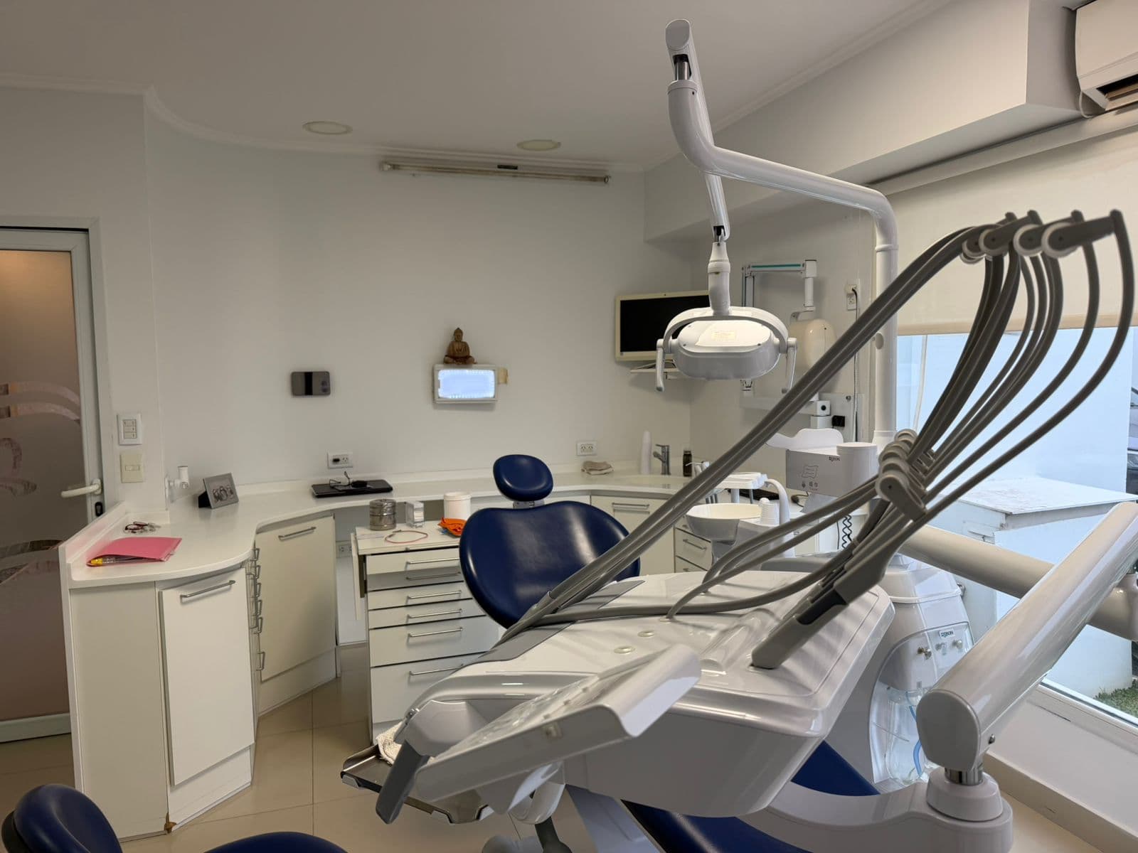 Equipamiento de la sala de atención